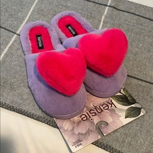 NWT- Kensie Heart slippers. Size 9